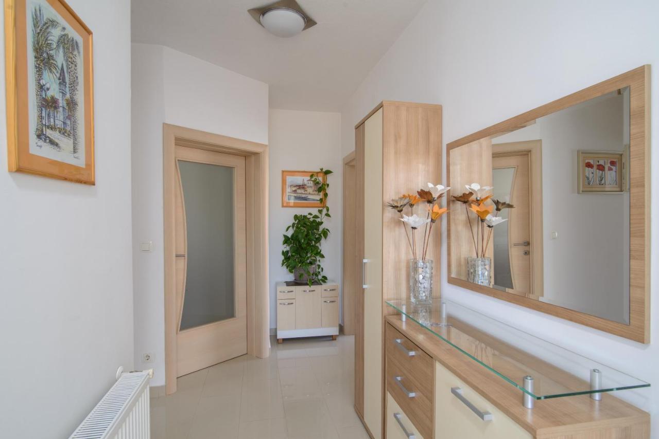 Tonka Apartman *